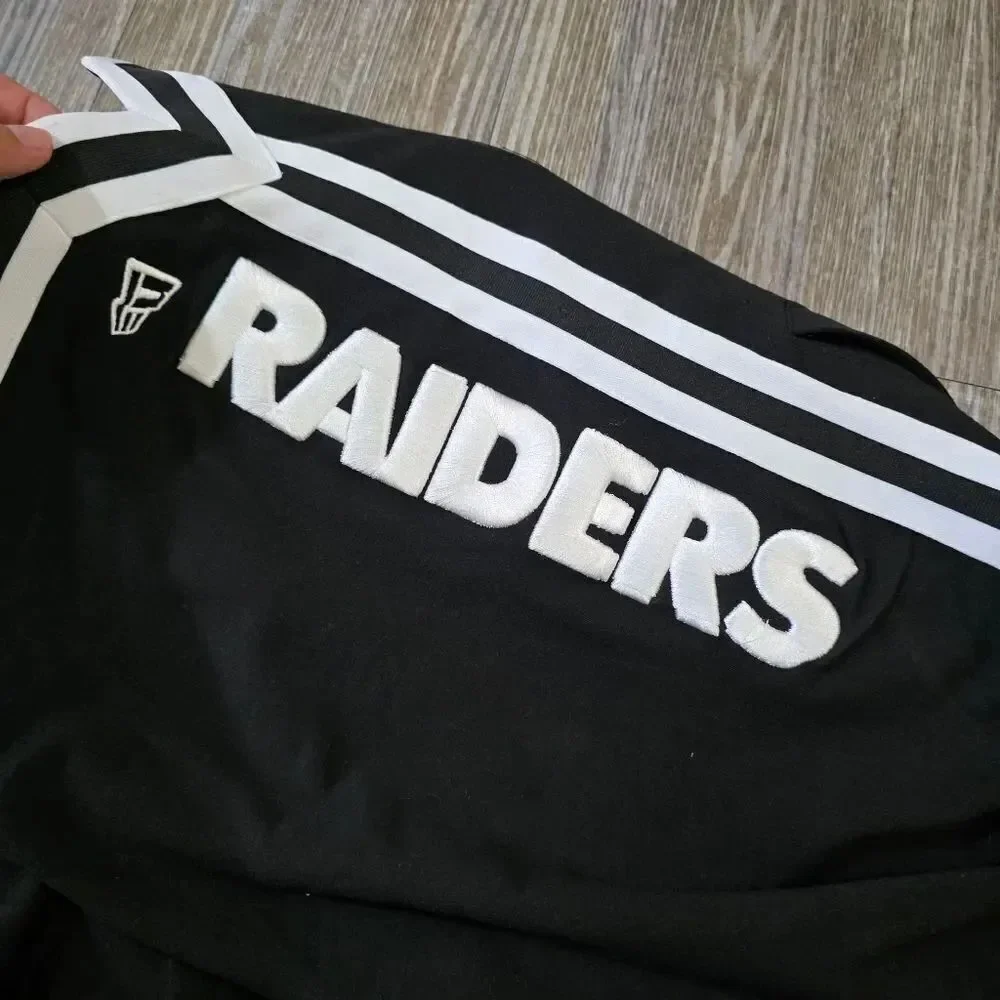 Las Vegas Raiders New Era NFL Shorts Chenille Embrodery Logos Black White XL LE